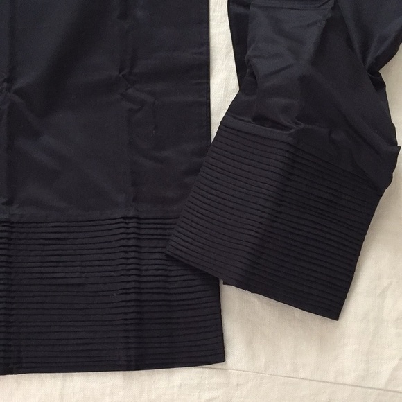 NWT pair PitchBlack  Standard/Queen Pillow Cases with pleated edge detail - Picture 13 of 13